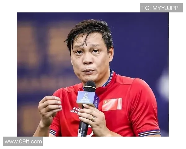 足球巨星崛起之路：从青训到世界舞台的艰辛与荣耀